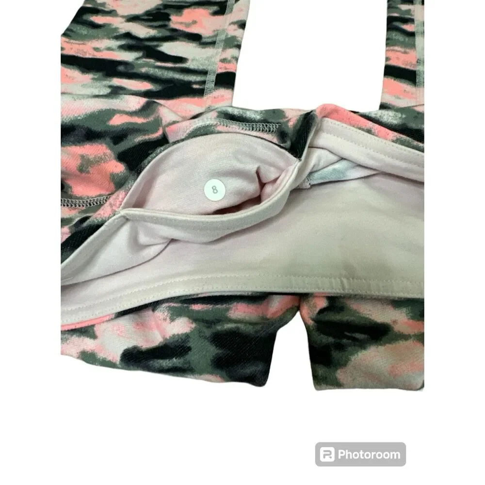 Lululemon Wunder Under crop size 8 - Picture 4 of 4